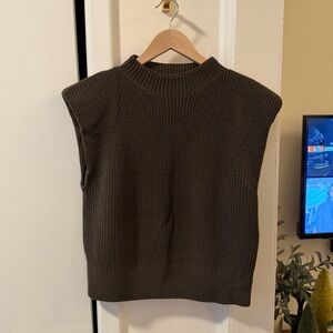 Aritzia/Babaton Olive Green Sleeveless Knit Sweater